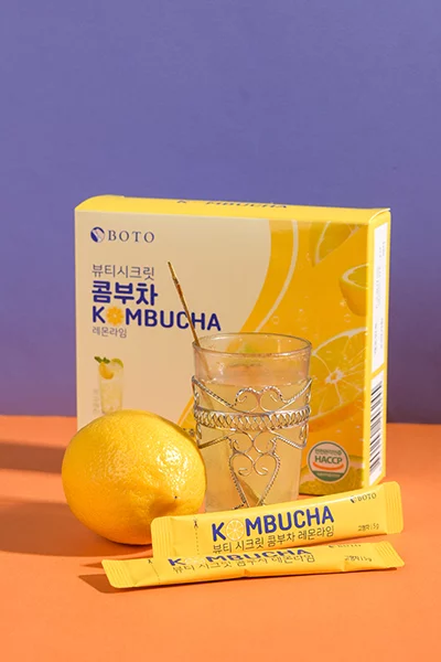 پک نوشیدنی کامبوجا و مولتی ویتامین با طعم لیمو بوتو   ۳۰ ساشه در هر پک  تاریخ انقضا ۴/۲۰۲۶